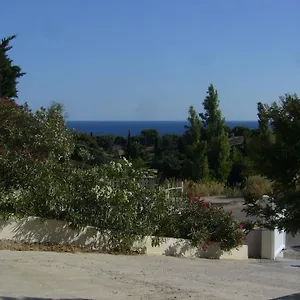 Chez Pascal Grand T2 De 55m2 Independant Dans Sausset-les-Pins